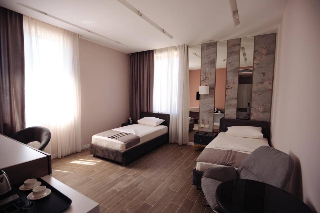 Gs Premium Hotel เยเรวาน ภายนอก รูปภาพ