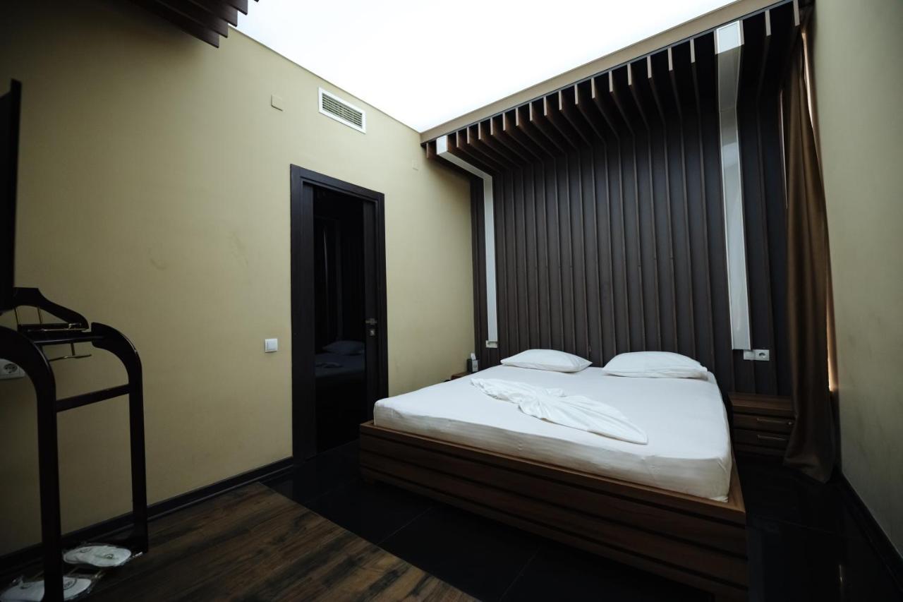Gs Premium Hotel เยเรวาน ภายนอก รูปภาพ