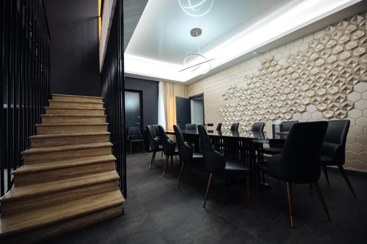 Gs Premium Hotel เยเรวาน ภายนอก รูปภาพ