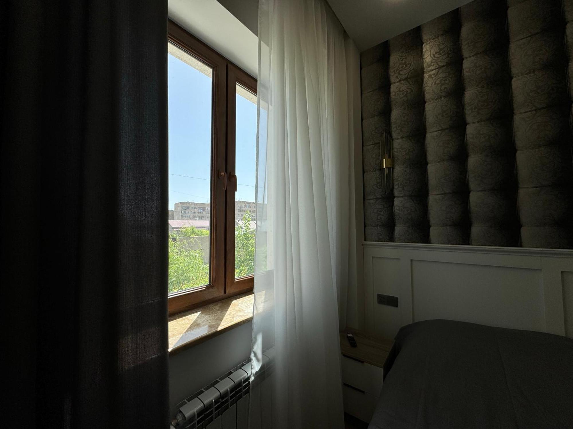 Gs Premium Hotel เยเรวาน ภายนอก รูปภาพ